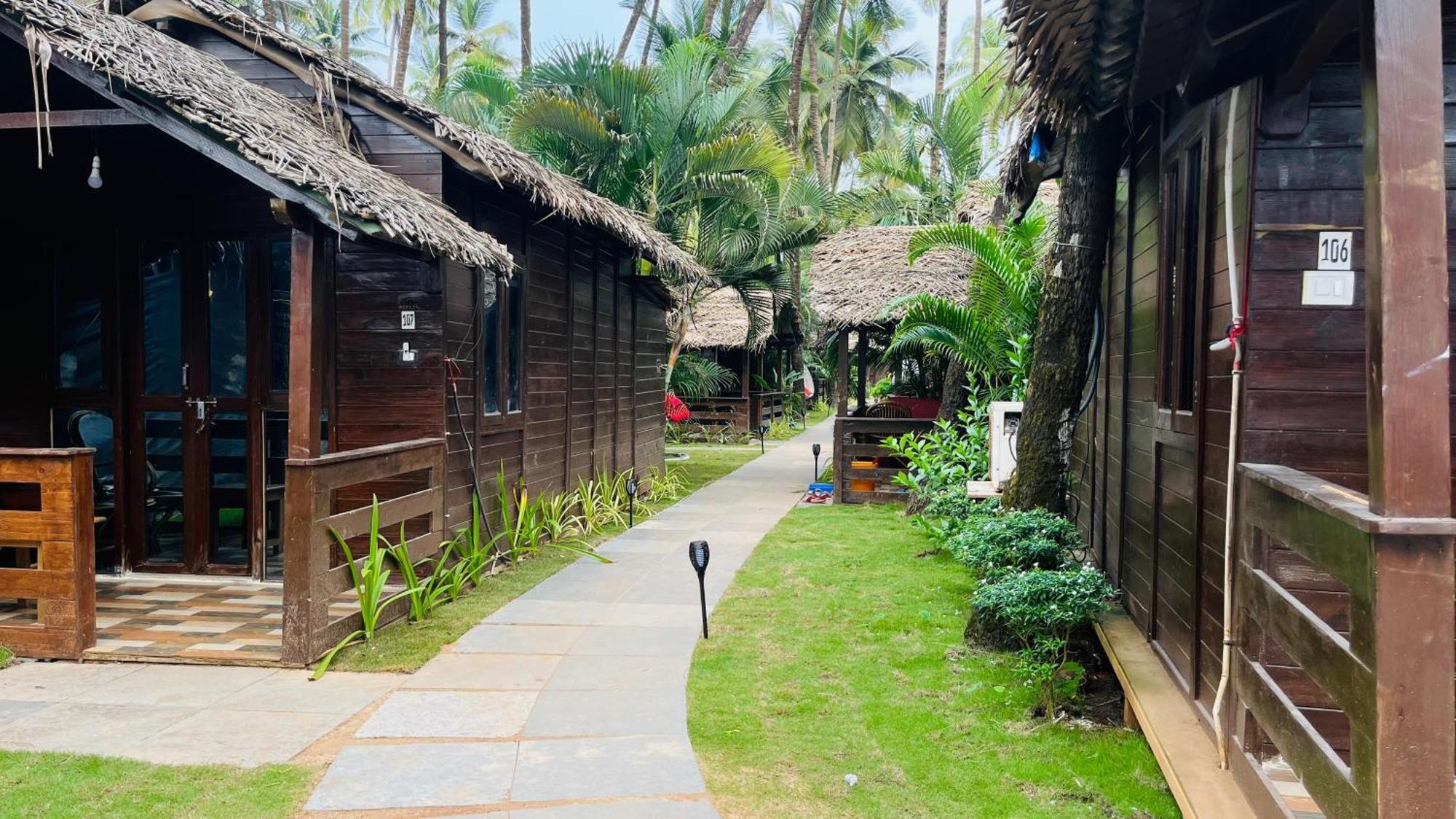 Palolem Luxuries Beach Cottages Exterior photo