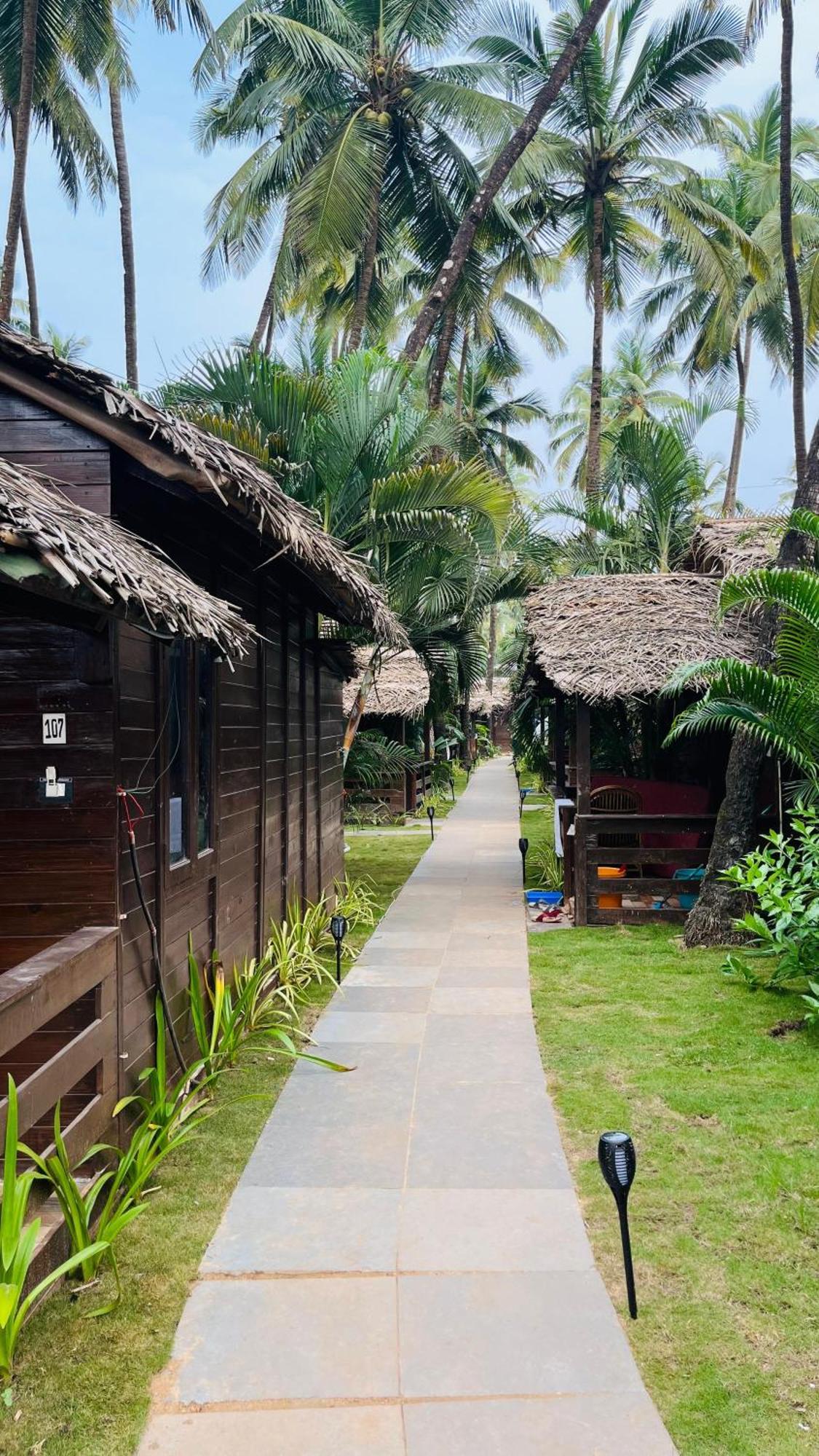 Palolem Luxuries Beach Cottages Exterior photo