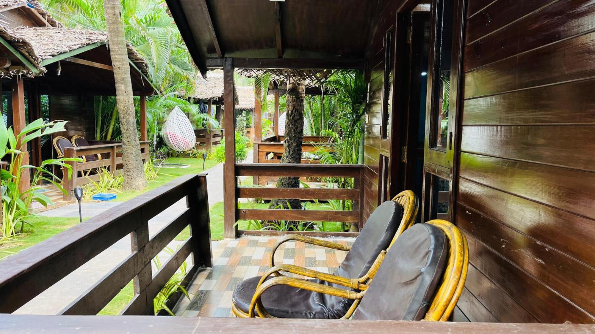 Palolem Luxuries Beach Cottages Exterior photo