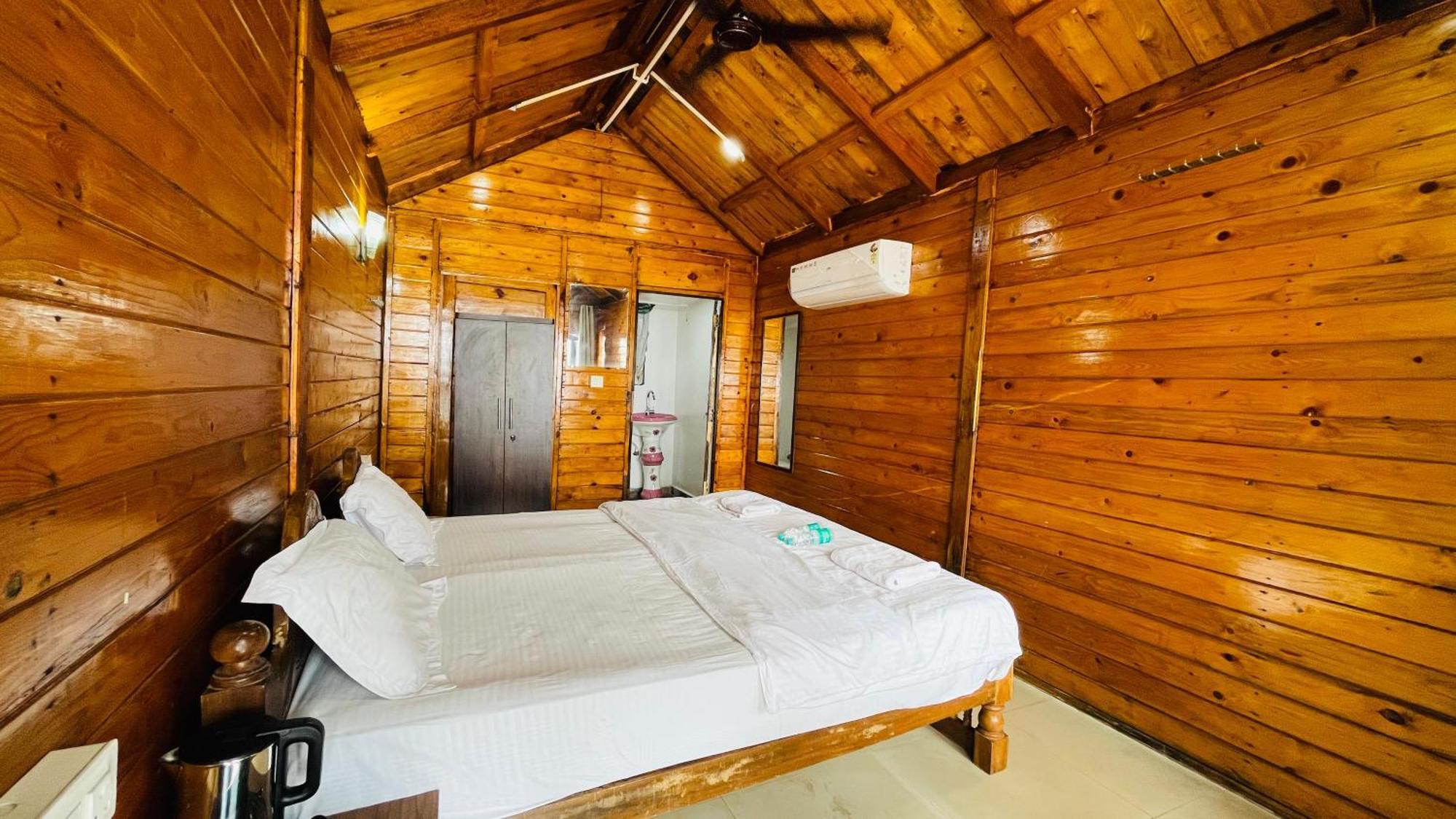 Palolem Luxuries Beach Cottages Exterior photo