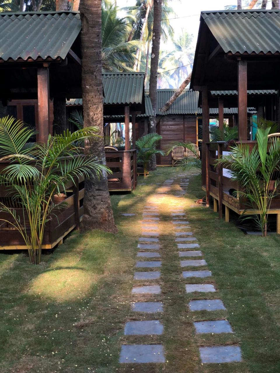 Palolem Luxuries Beach Cottages Exterior photo
